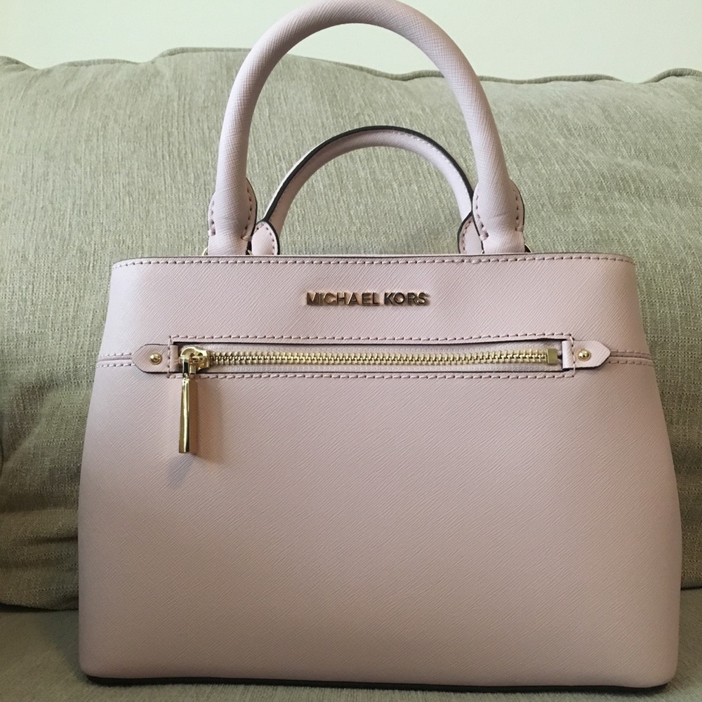 NWT Micheal Korea Hailee Satchel in pale pink
